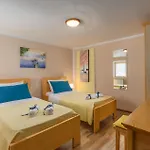 3 Bedroom In Nyaraló Plovanija