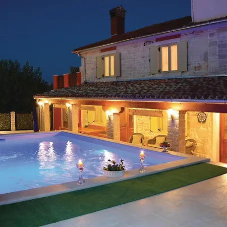 Luxurious In * Plovanija