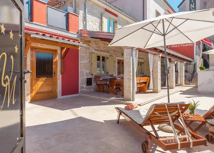 3 Bedroom In Plovanija Casa vacanze *