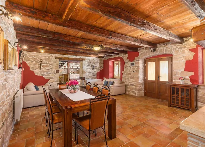 3 Bedroom In Plovanija * Plovanija