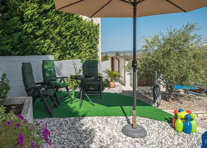 3 Bedroom In Plovanija Casa vacanze