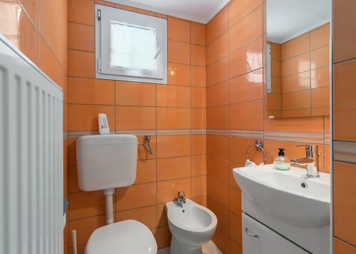Casa vacanze 3 Bedroom In Plovanija *