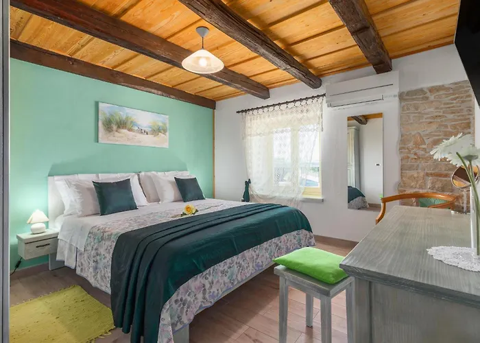 Casa vacanze 3 Bedroom In Plovanija