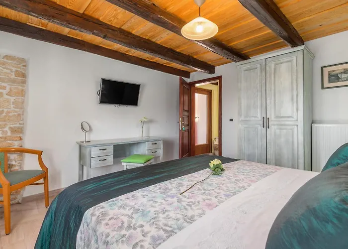 3 Bedroom In Plovanija * Plovanija